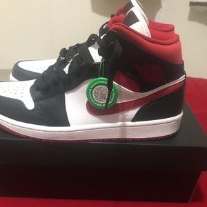 Jordan 1 mid gym red